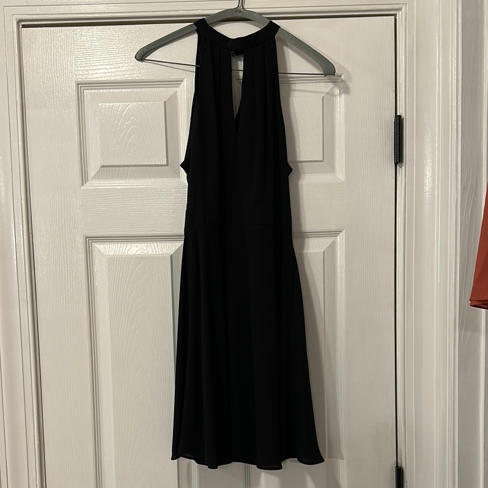 Elegant Black Sleeveless Dress
